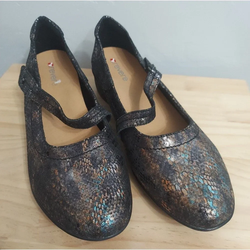 Revere Bonn Women's Leather Black Metallic Python Mary Jane Shoes size 1…